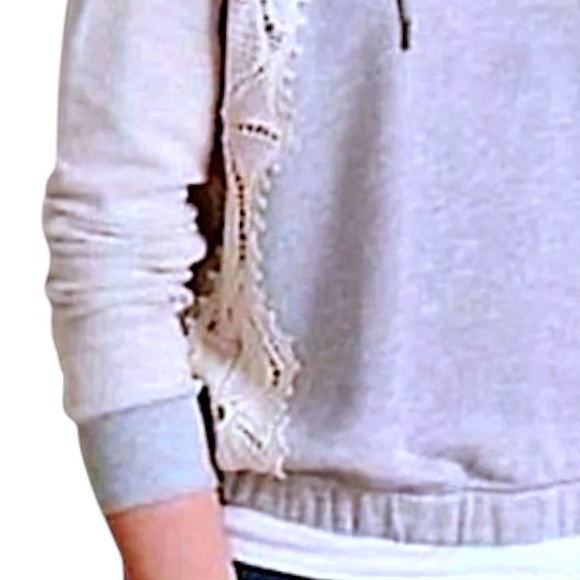 $148 Anthropologie Daisy Lace Top XSmall 0 2 Gray Sweatshirt Hoodie Unique NWT - Picture 6 of 16